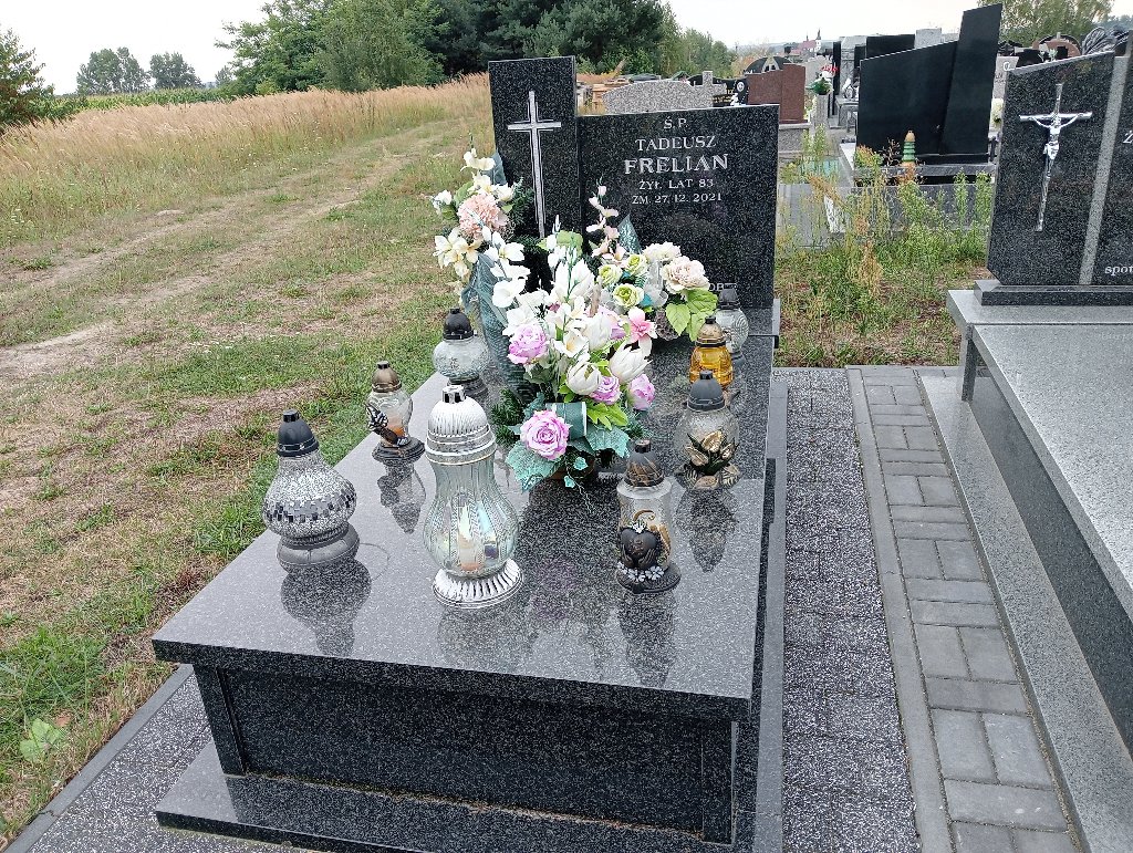 Grób Tadeusz Frelian
