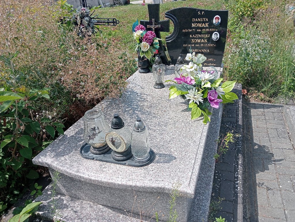 Grób Marianna Król